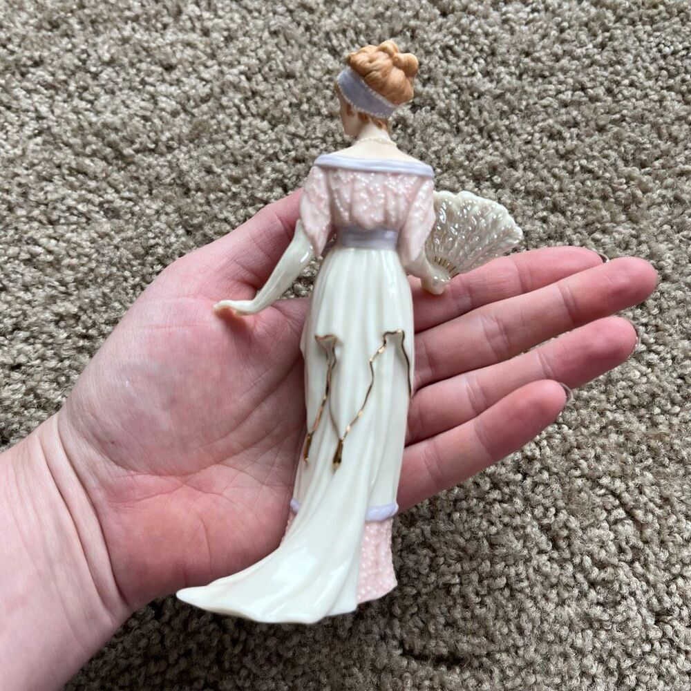 VTG Lenox “Glamorous Entrance” Porcelain Lady Figurine Regency Style - Picture 4 of 10